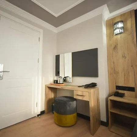 Alessia Old * Istanbul